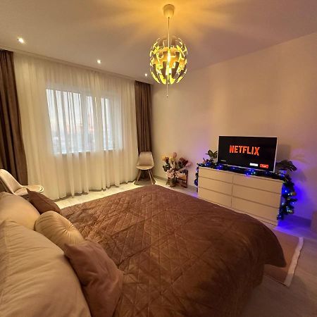 Cherry Apartment Bukares Bagian luar foto