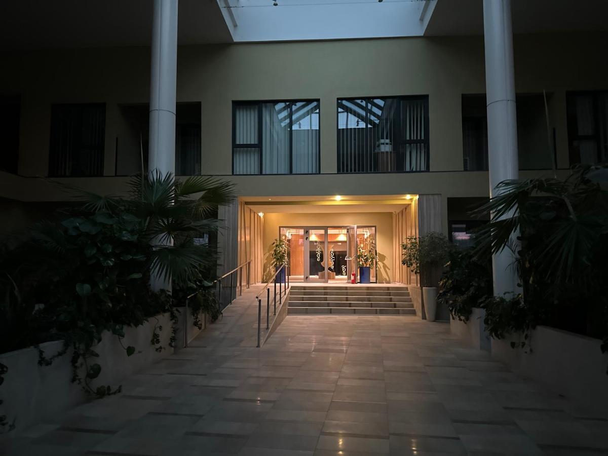 Cherry Apartment Bukares Bagian luar foto