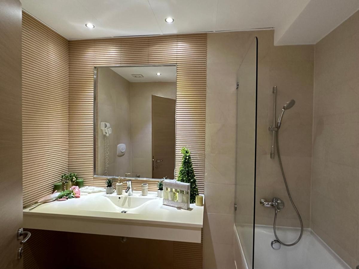 Cherry Apartment Bukares Bagian luar foto