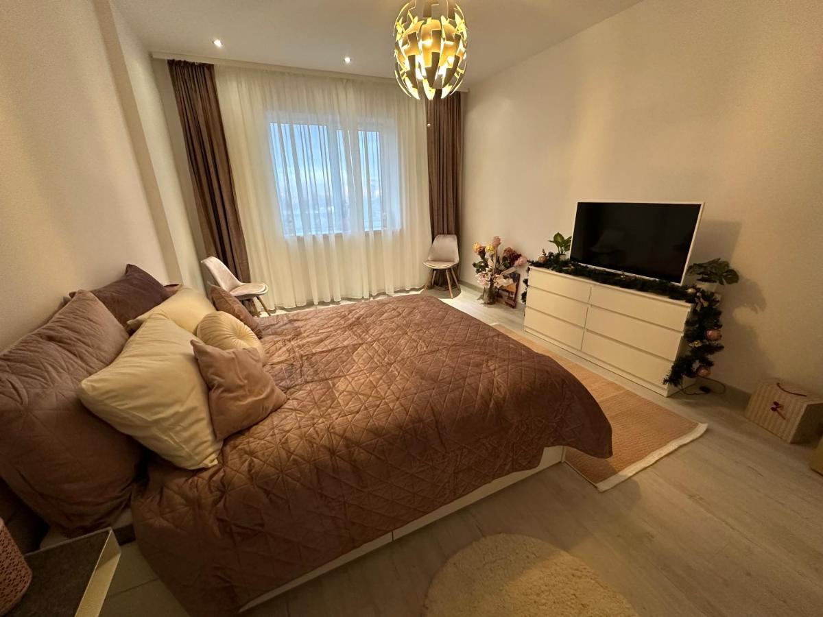 Cherry Apartment Bukares Bagian luar foto